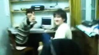 Estudante de gangbang