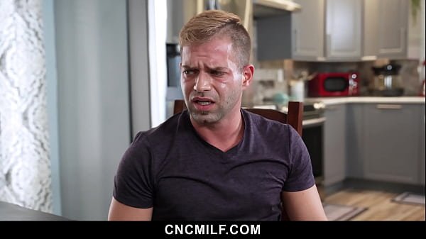 New Hotel Guest Gets Two Milfs to Freeuse as A Part of Special Amenities – Cncmilf