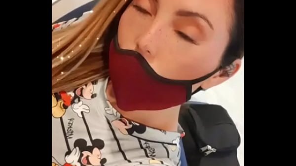 Alguem pra brincar conmigo no aeroporto?… me segue no instagram @boliviana.mimioficial