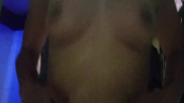 Flaca con ricas tetas me cabalga