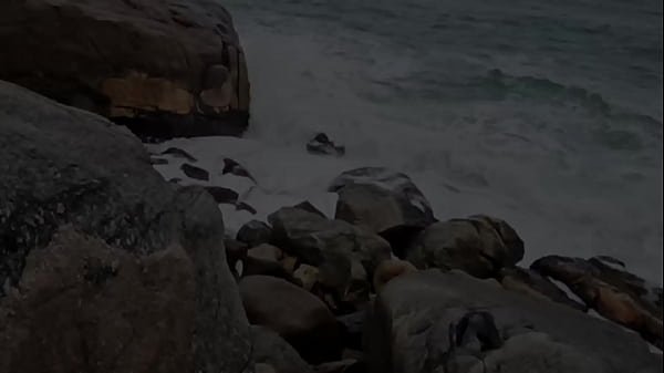 Saymon Fitness curtindo o rolê em Jurerê com o boquete gostoso da Brenda Floripa no seu pau