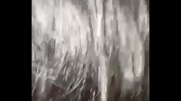 Mi putita me da una buena manada de verga