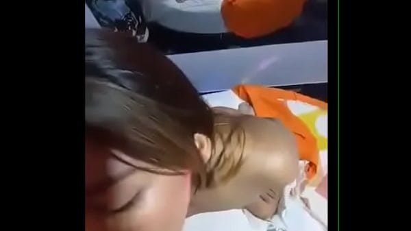 Flaquita golosa y mamona