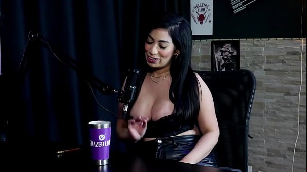 Venceu o concurso do cu mais bonito, seu primeiro vídeo foi anal, teve o pau de 23cm e é muito safada, além das dicas pro anal – Amy Yamaguchi (SHEER/RED)