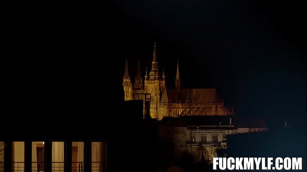 Florane’s Nighttime Craving: A Wild Sex with Thomas