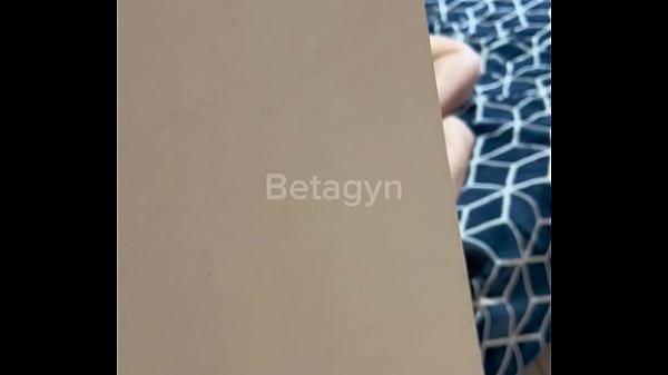 Peguei ela assistindo e gozei dentro 2 vezes