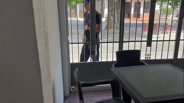 UNA BUENA FOLLADA EN EL CLOSET DE MI PADRASTRO. H.L.