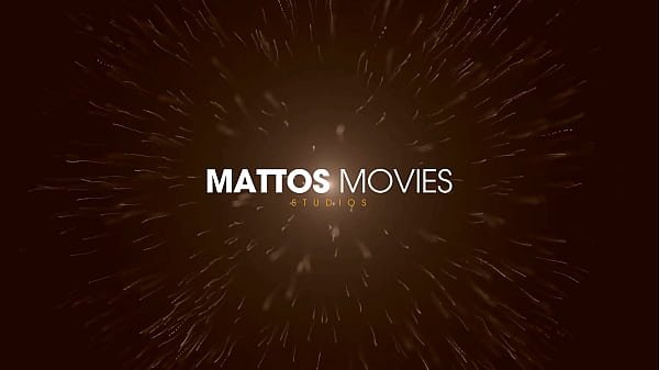 Ficou sozinha em casa com a ninfetinha meteu a pica na bucetinha lisinha dela ate gozar