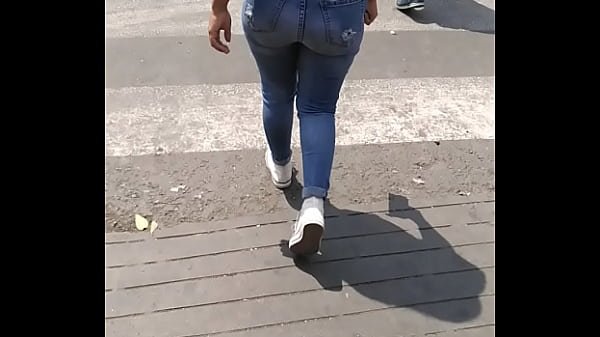 Hermoso culo de Venezolana en Perú
