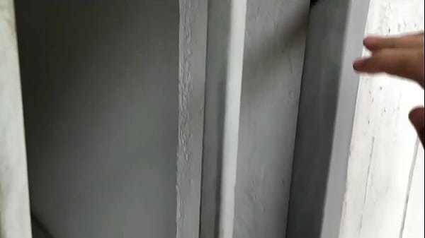 Mi hermanastra me da la bienvenida a la casa de nuestros padres y terminamos follando -HISTORIA COMPLETA