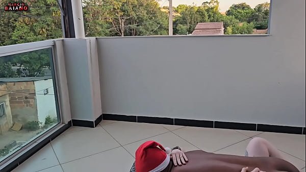 CASAL SAI DI FESTA DE NATAL SO TRANSAR NA VARANDA CHRISTMAS