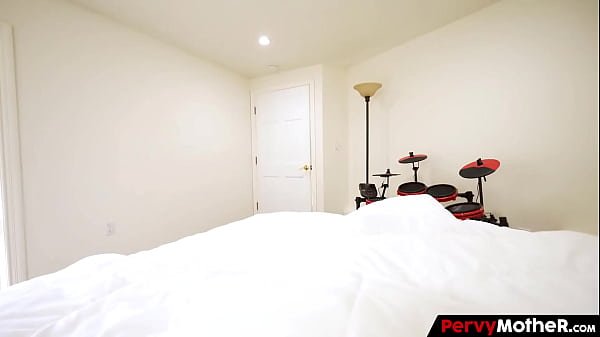 PervyMother – Sweet Mum Rewards Her b}Beloved Stepson in the Morning