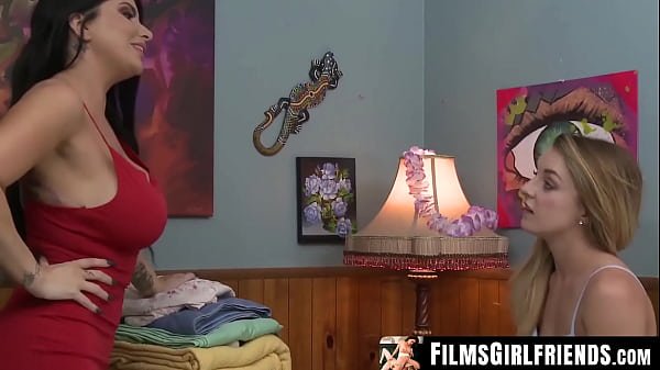 FilmsGirlfriends.com – Glam MILF Alura Jenson scissoring with Gia Derza