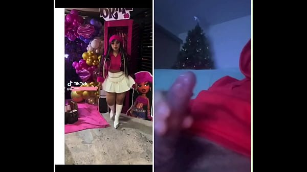 Me tiene loco esta muñeca hot