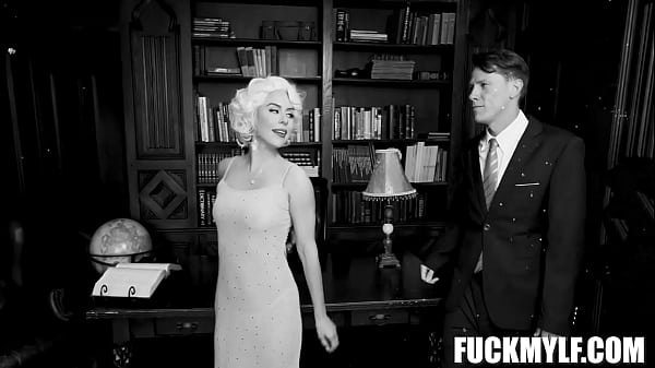 Porn History Summer Vixen, Rion King