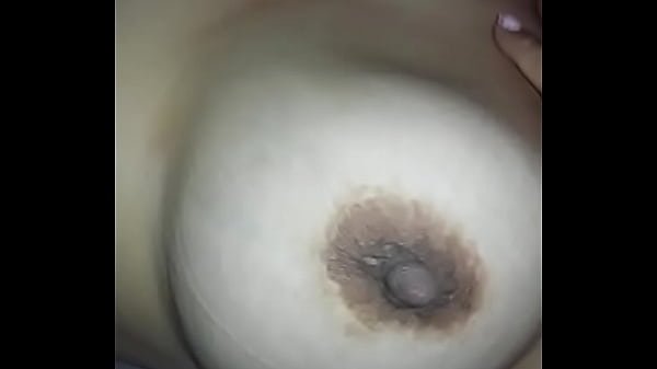 Casada desnuda ricas tetas