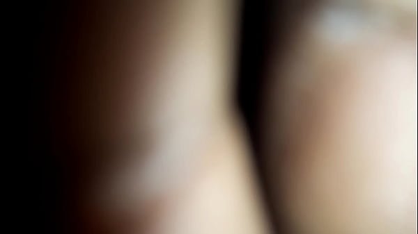 Gozei dentro e continuei metendo na loira safada