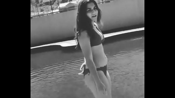 Riquisimo culote en la piscina